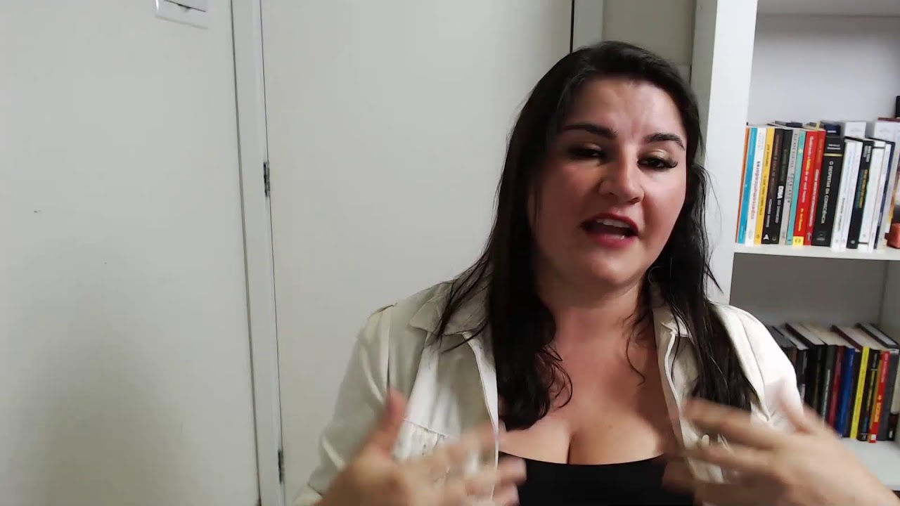 3 razões por que a dieta vira compulsão à noite e como quebrar a licença mental do “só hoje”