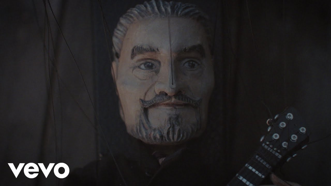 Stephan Eicher - Le Plus Léger Au Monde (Clip Officiel)