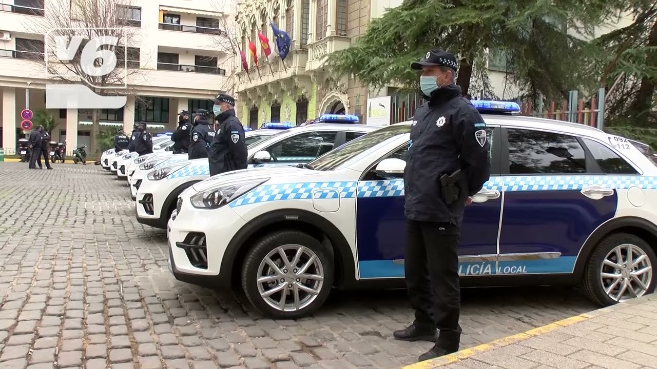 La Policía Local de Albacete se renueva con ocho coches patrulla híbridos y dos grúas