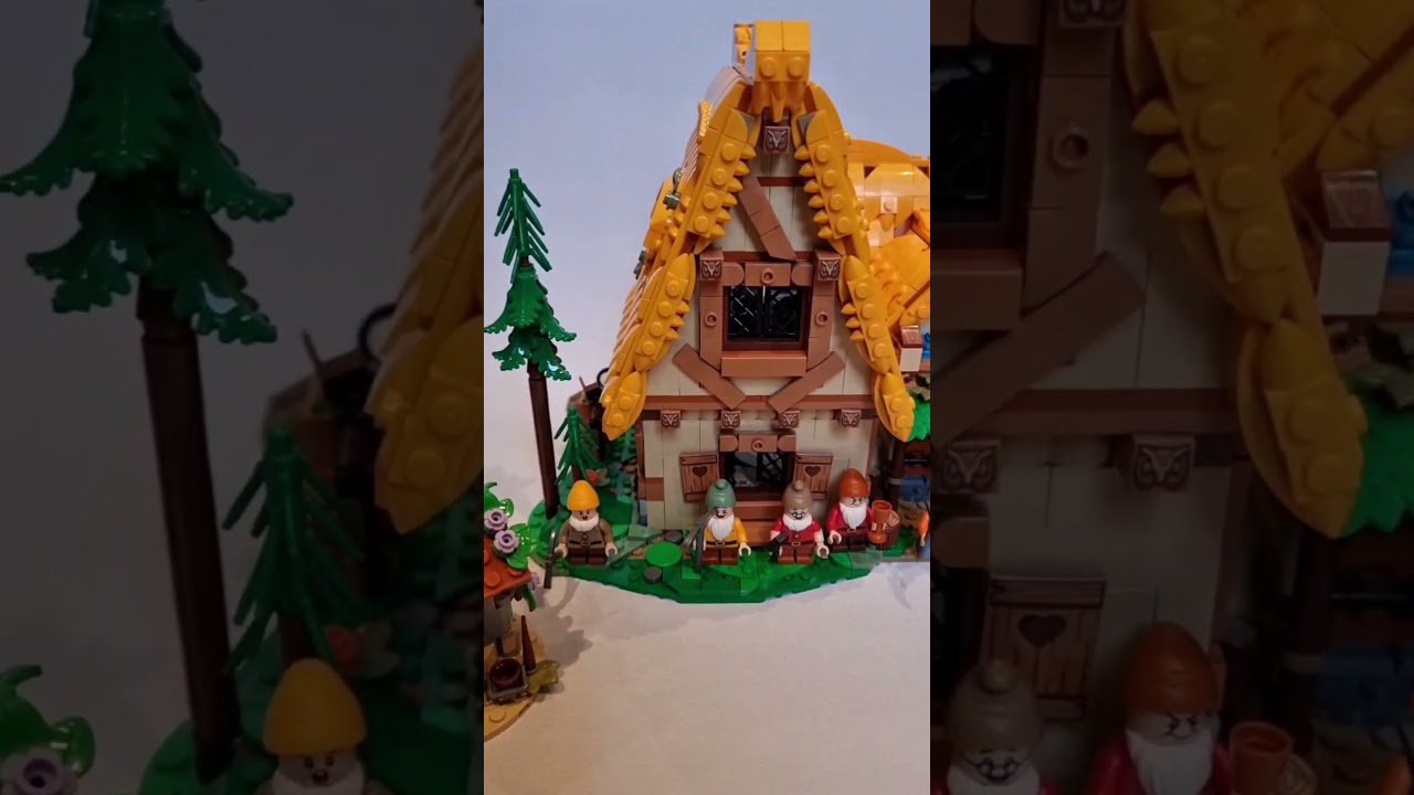 Lego 43242 Snow White and the Seven Dwarfs' Cottage #lego #minifigures #snowwhite
