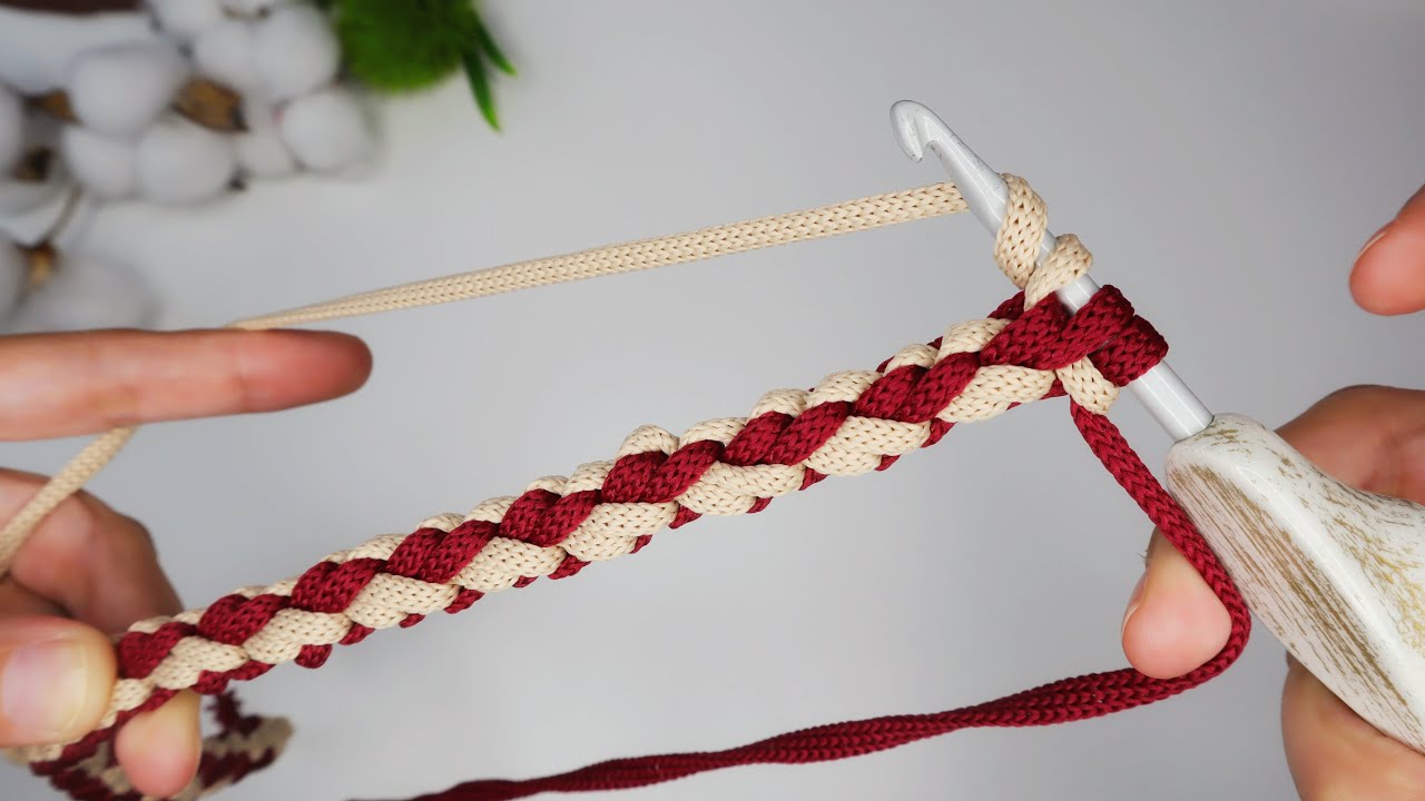 [sub] Unglaubliches H&auml;kelgeschick f&uuml;r perfekte Projekte: M&uuml;tzen, Taschen, Schals