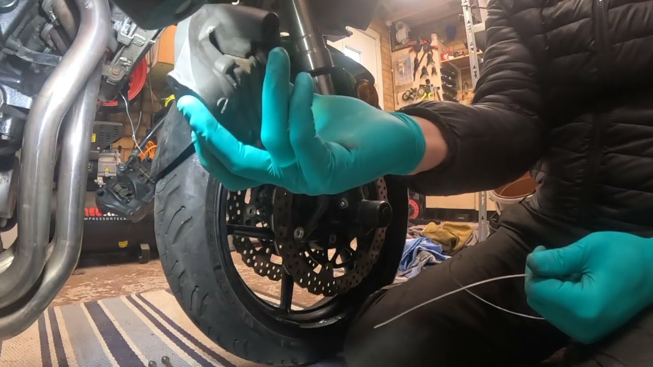 Kawasaki Z1000SX – Front Wheel Inspection, Chain Check & Full Motorcycle Reassembly