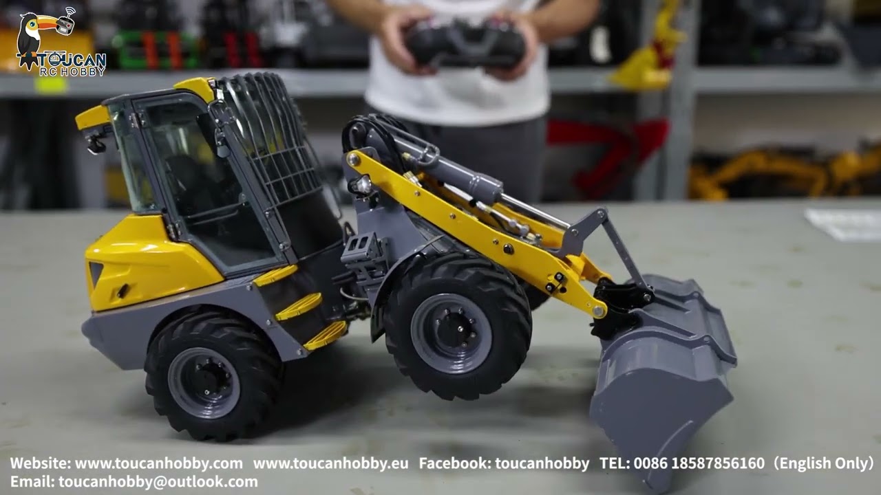 The unbox of the LESU 1/14 MCL8 rc loader