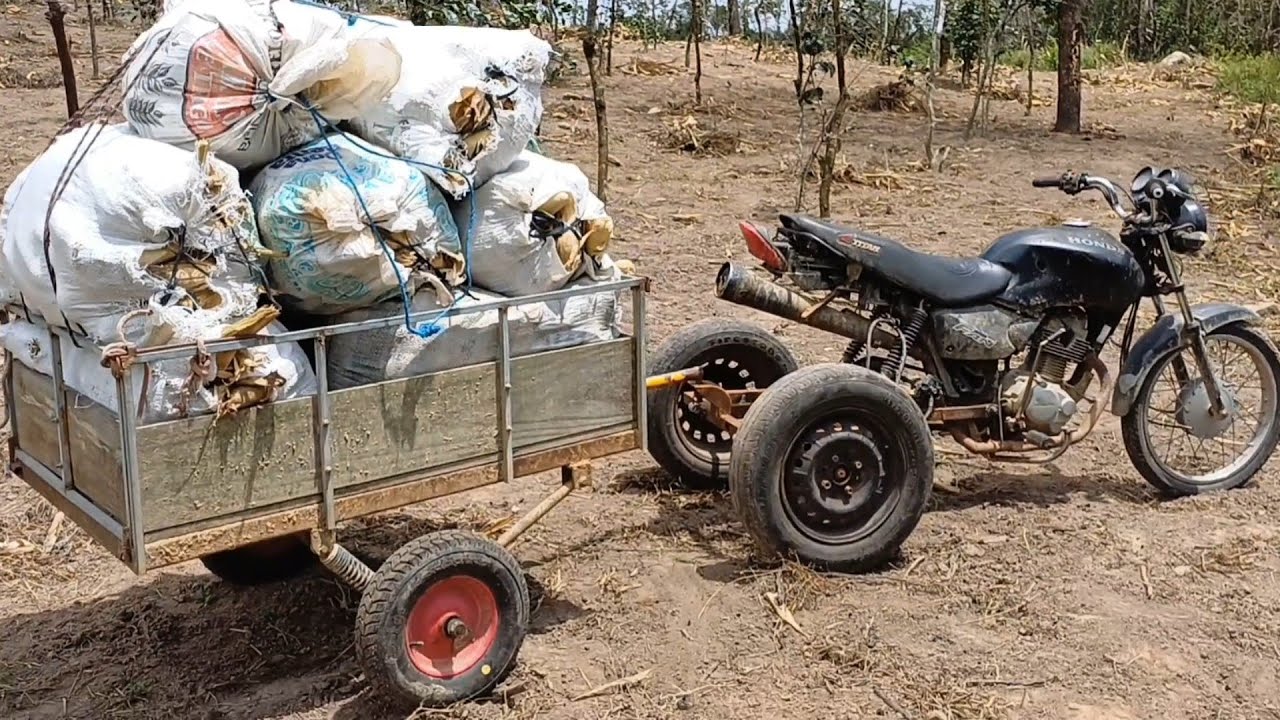triciclo agrícola com carretinha reboque fui buscar uma viagem de milho 🌽 🌽 🌽 🌽