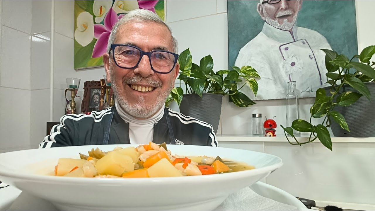 Potaje de judías blancas a la jardinera ,fácil económico y con mucha fibra . 