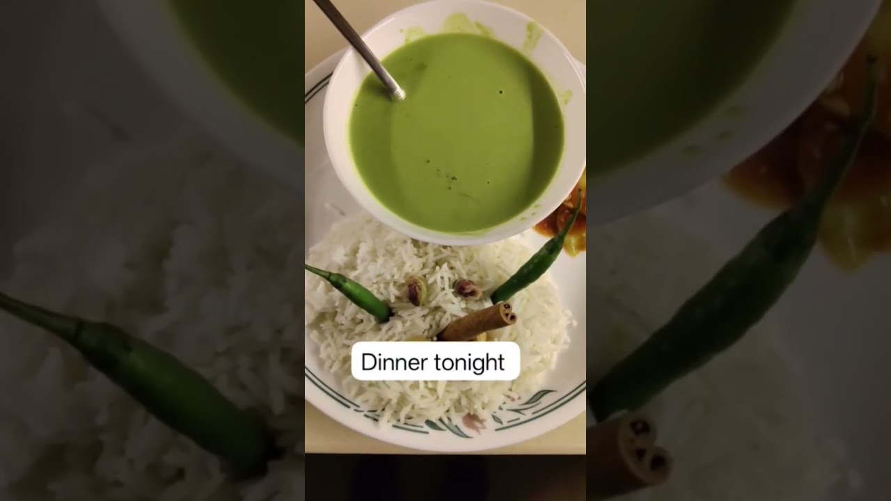 green Thai curry and Jasmine rice and kimchi kaju pista cinnamon stick 😋😋😋😋😋😋