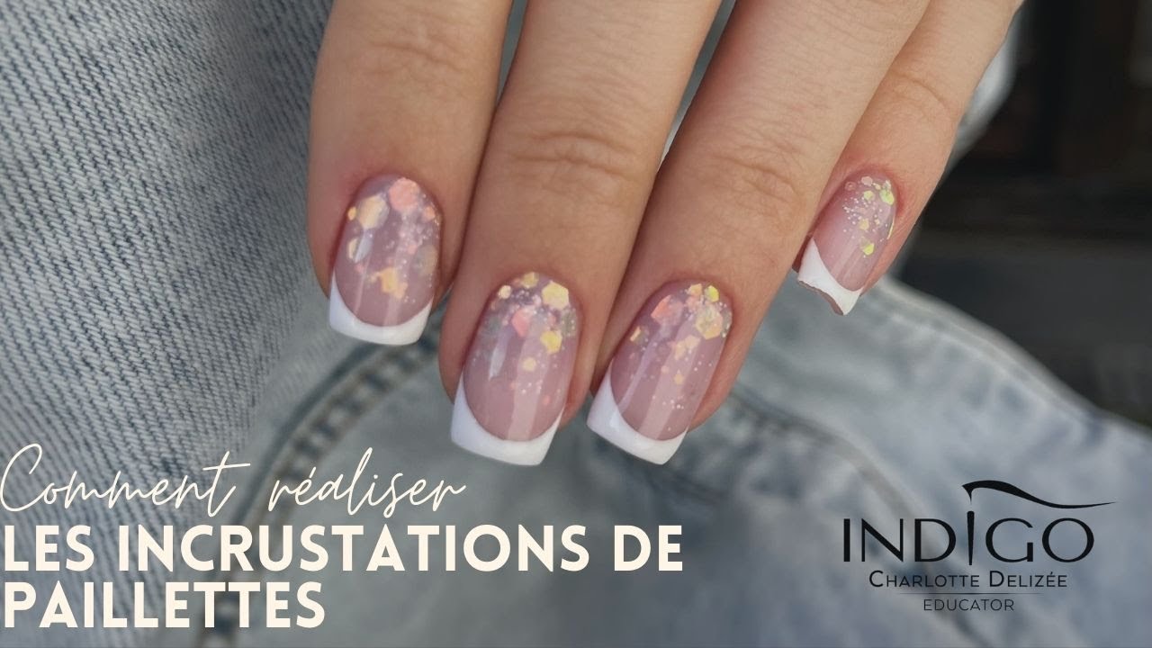 Incruster des paillettes dans les ongles en gel