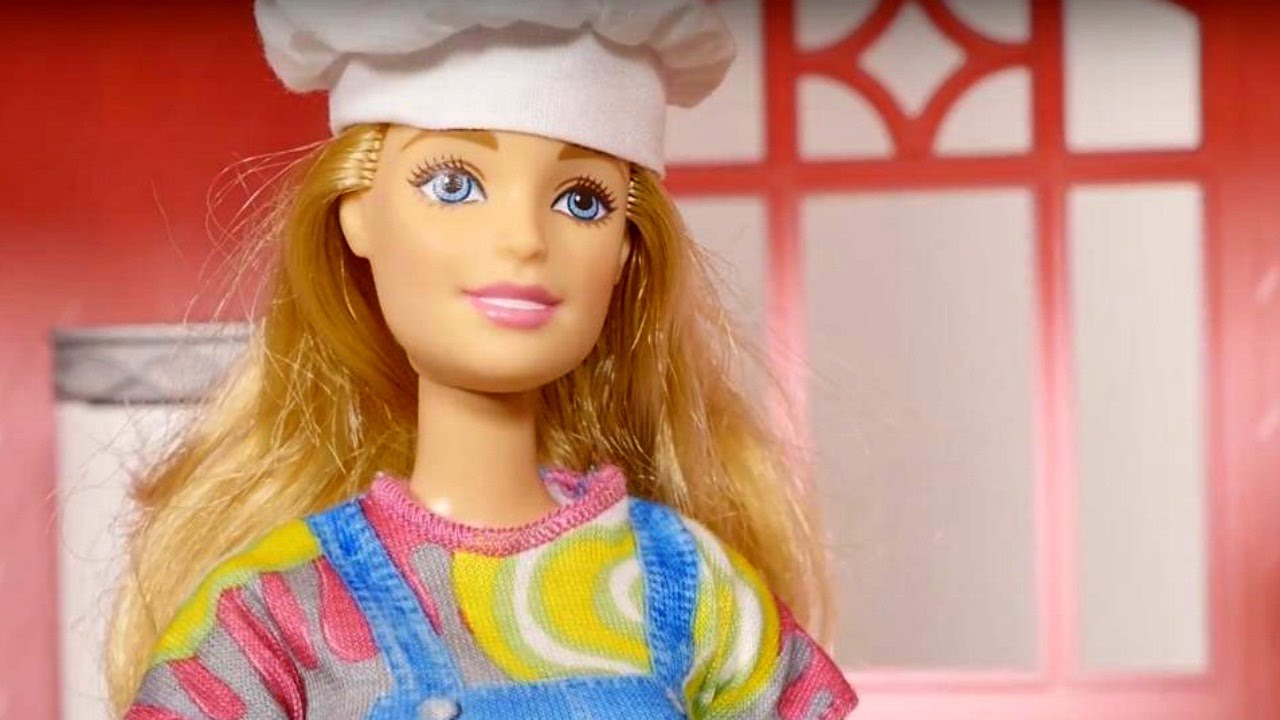 Toys for girls. A vacation house for Barbie.