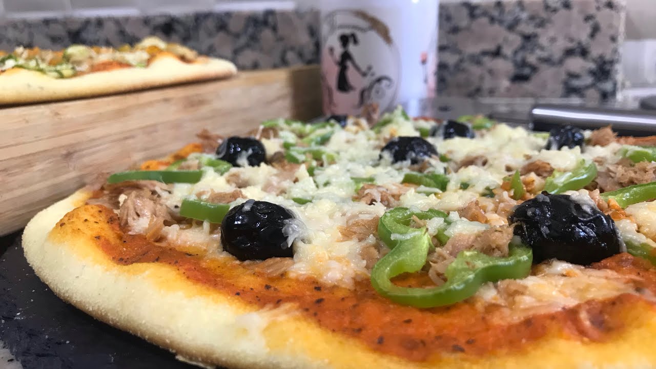 بيتزا رائعة مثل المحلات بعجينة سهلة وصلصة رائعة Pizza au thon/poulet