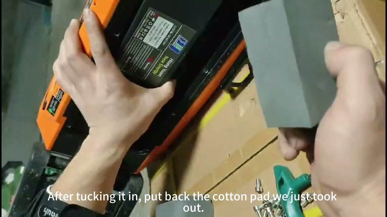 How to replace the battery?