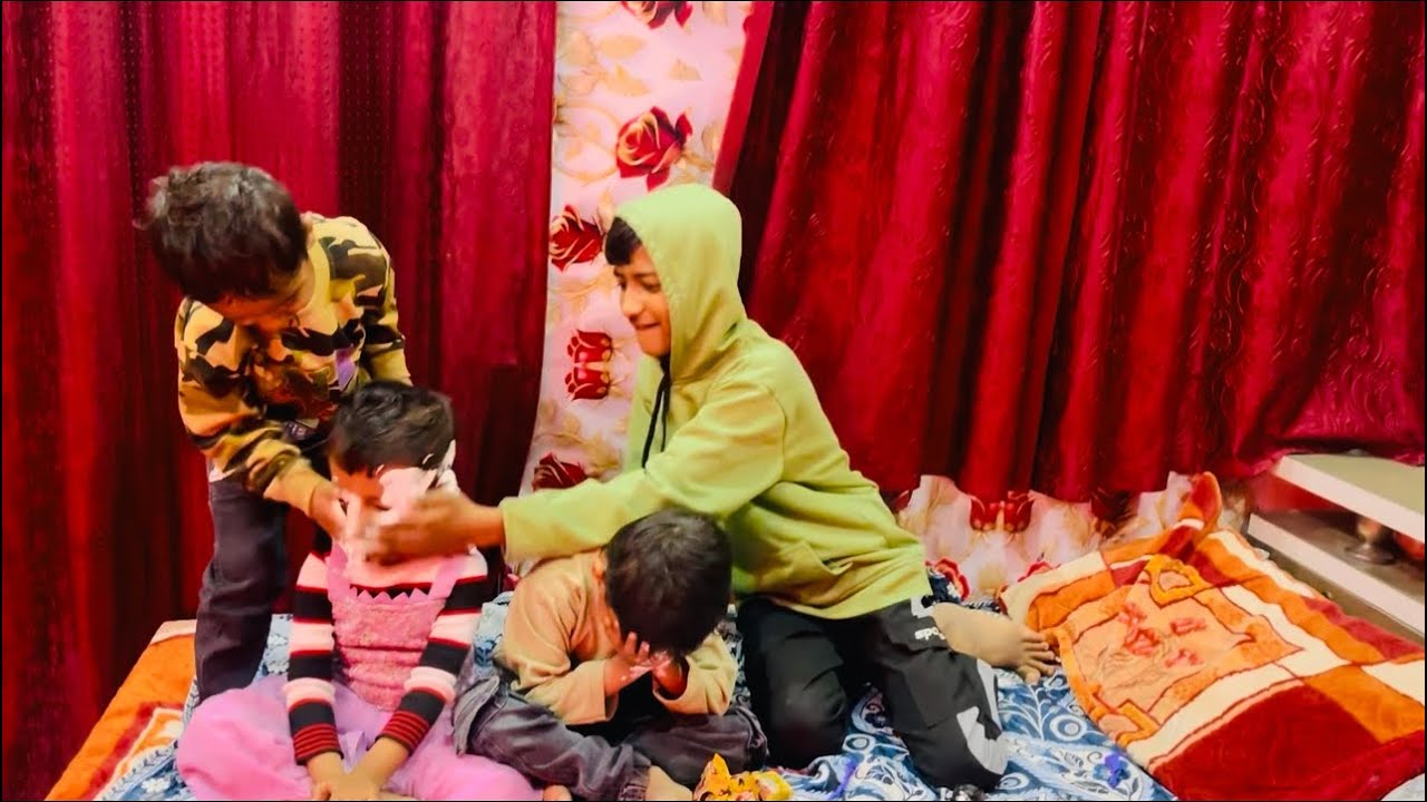 Biscuit 🍪Eating Challenge ￼sabse zayda kaun jitega ?