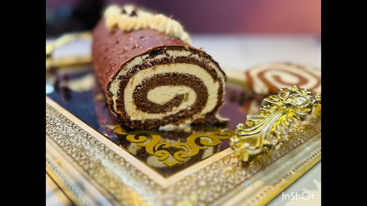 كيك رولي بمذاق الكابوتشينو وفريرو روشيه جربيه ما تبقايش تستغناي عليه😋