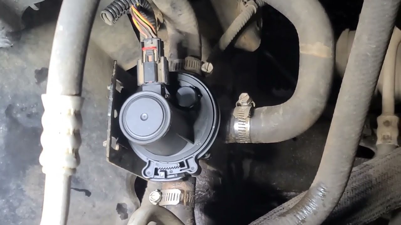 Замена трехходового клапана охлаждающей жидкости Ram 3.6 2013, часть 2