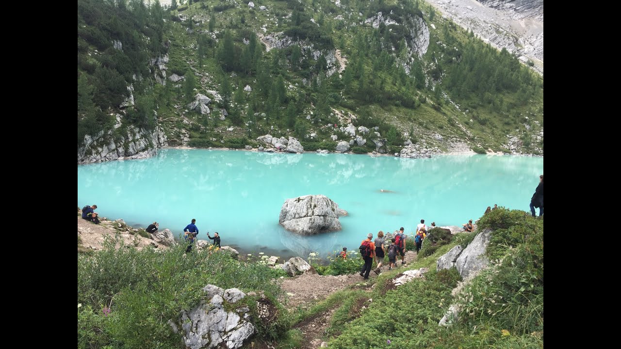 Lago di Sorapis e Dito di Dio - Cortina d&rsquo;Ampezzo (BL) - Veneto - Dolomiti - Patrimonio UNESCO