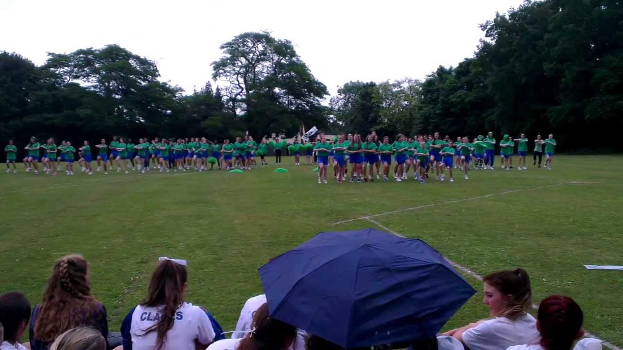 Ursulas Cheerleading (BUCHS) 2013