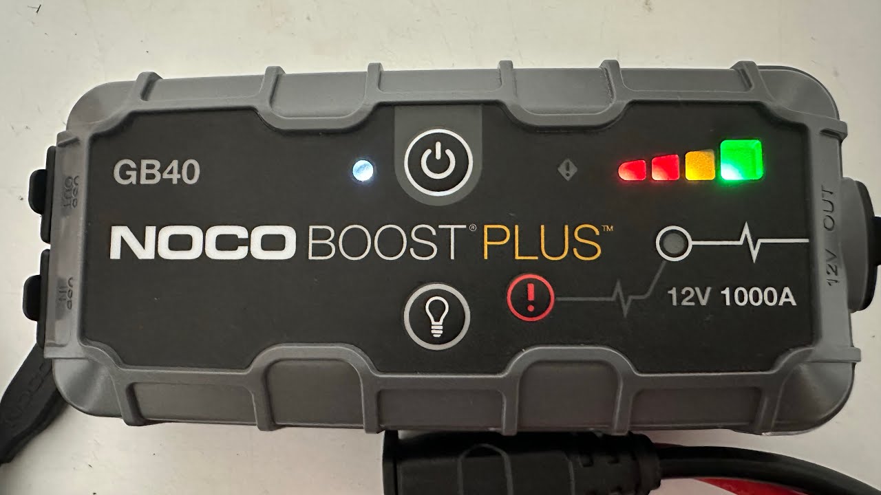 NOCO GB40 Battery Booster Demo (How To Boost A Car Battery)