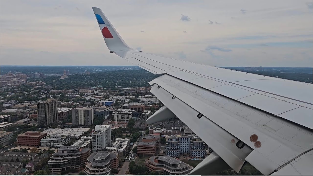 American Airlines Boeing 737-800 Landing - Reagan Washington National Airport