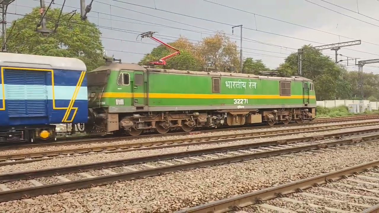130kmph Dangerous speed gatiman Express|| Karnataka Express & WAG9 ELECTRIC ENGINE GOODS TRAIN|| FDN