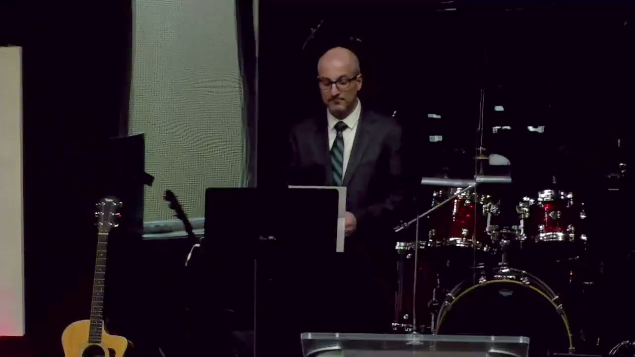 Privind în sus - Dan Miclea