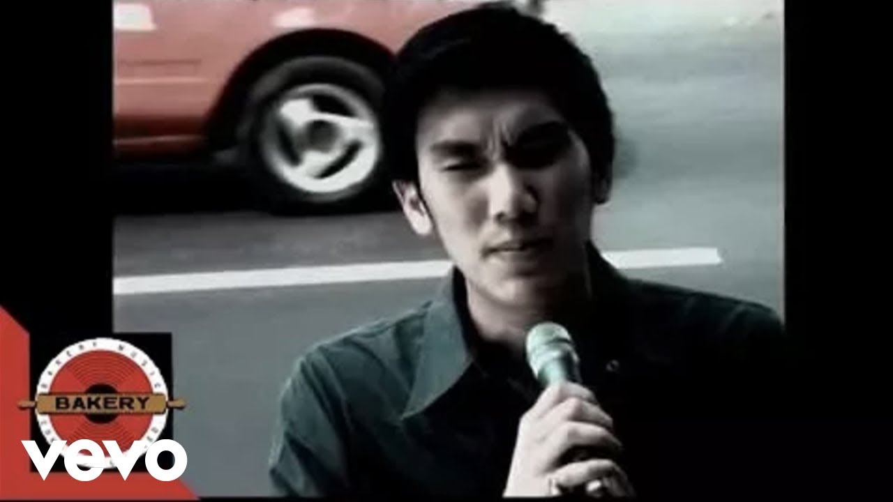 Groove Riders - รักที่เพิ่งผ่านพ้นไป (Official Music Video)