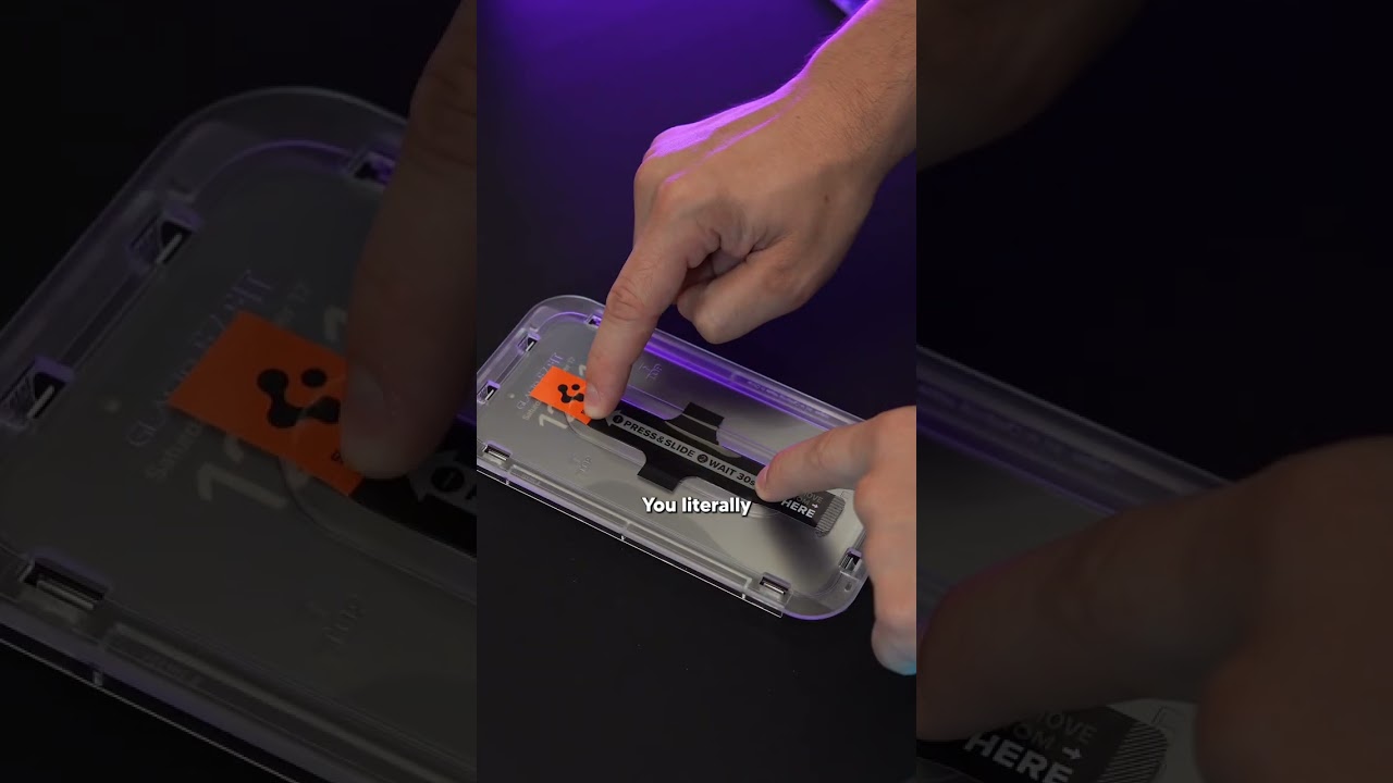 Защитите свой гаджет стоимостью более 1000 долларов! 🛡️ Защитные экраны Spigen &mdash; это то, что вам ...