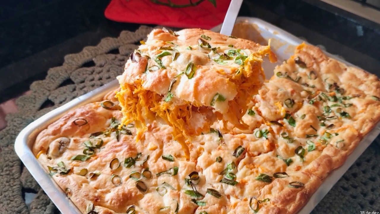 NUNCA FOI TÃO FÁCIL FAZER TORTA DE LIQUIDIFICADOR DE FRANGO COM RECHEIO CREMOSO E MASSA FOFINHA!