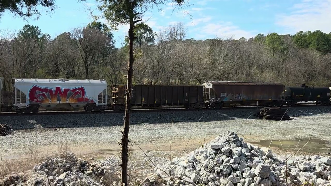 KCS on the NS mainline at bootleggers 