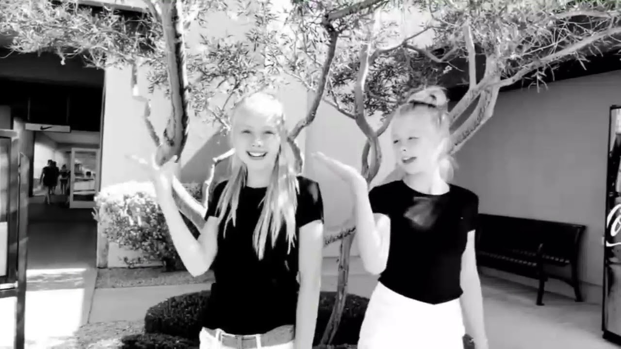 *NEW*❤❤❤IZA AND ELLE❤❤❤TOP MUSICAL.LY❤❤