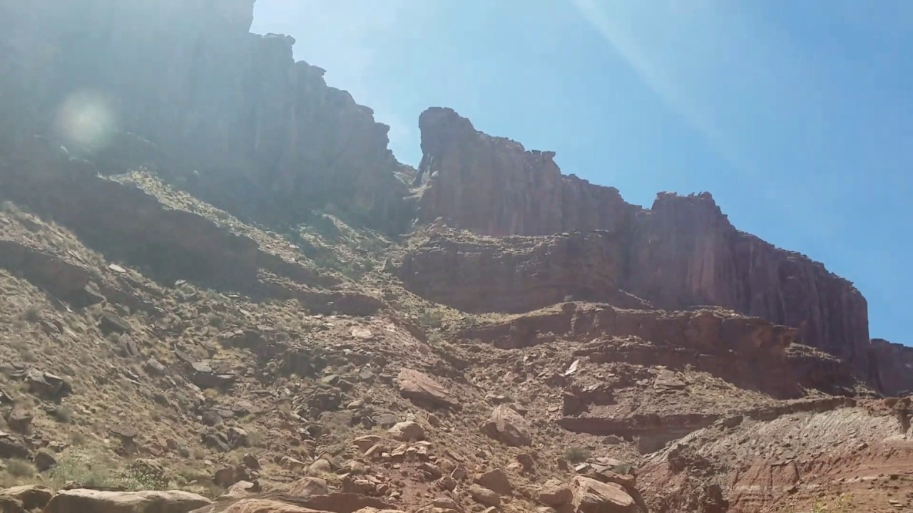 Jug Handle Arch Trail in Moab, Utah