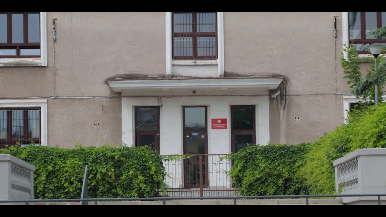 V Liceum Og&oacute;lnokształcące im. Księcia J&oacute;zefa Poniatowskiego (Poniat&oacute;wka)