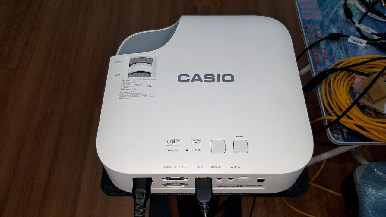 Máy chiếu Nhật LED Laser Casio V1 đen sâu màu đẹp giá chỉ 3 triệu