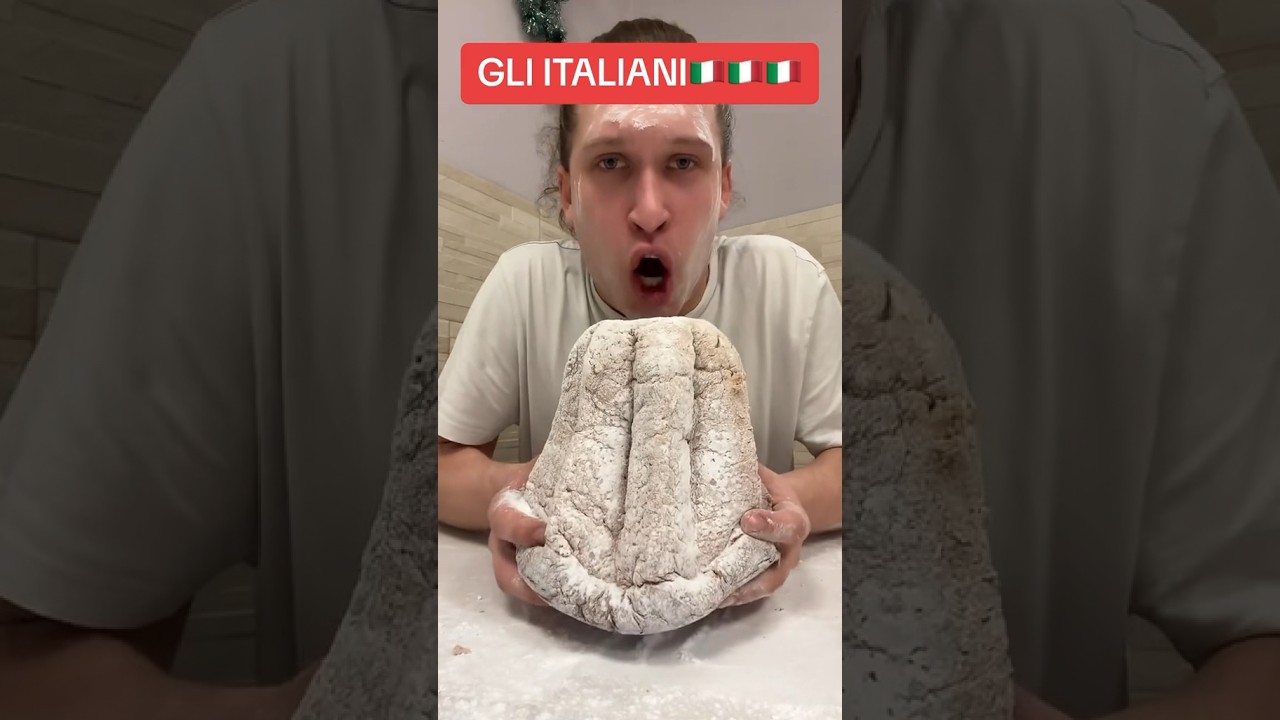 Gli italiani quando mangiano il pandoro😂😂😂