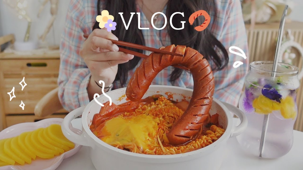 После работы я сделал Килбаса Будае-джигае.🍜 Это мой первый раз, когда я делаю Lagu-соус.🍝