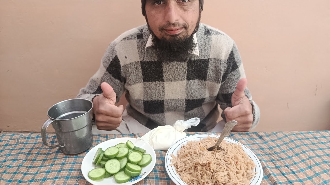 سادہ کھانا اور دل کو لگنے والا عاجزی کے ساتھ al Hafiz simple eating 