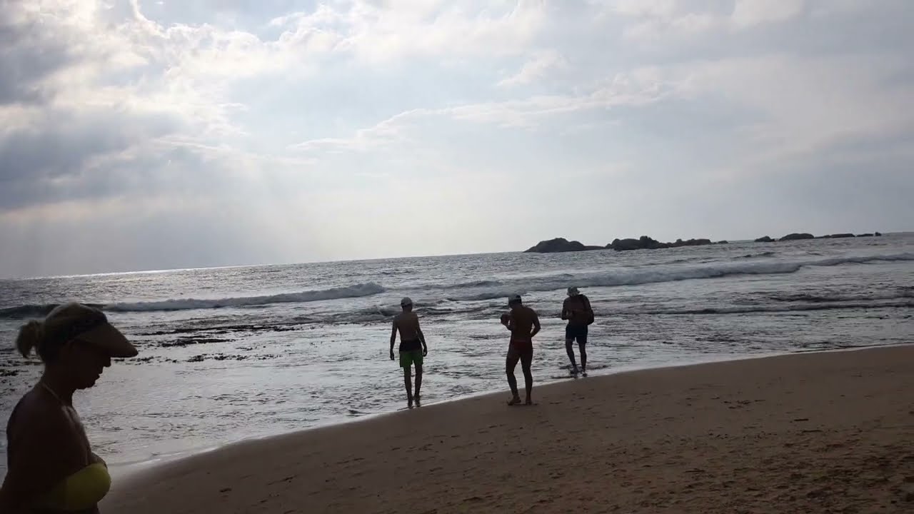 Исследуем великолепие Хиккадувы побережье рядом с отелем Цитрус в Шри Ланке