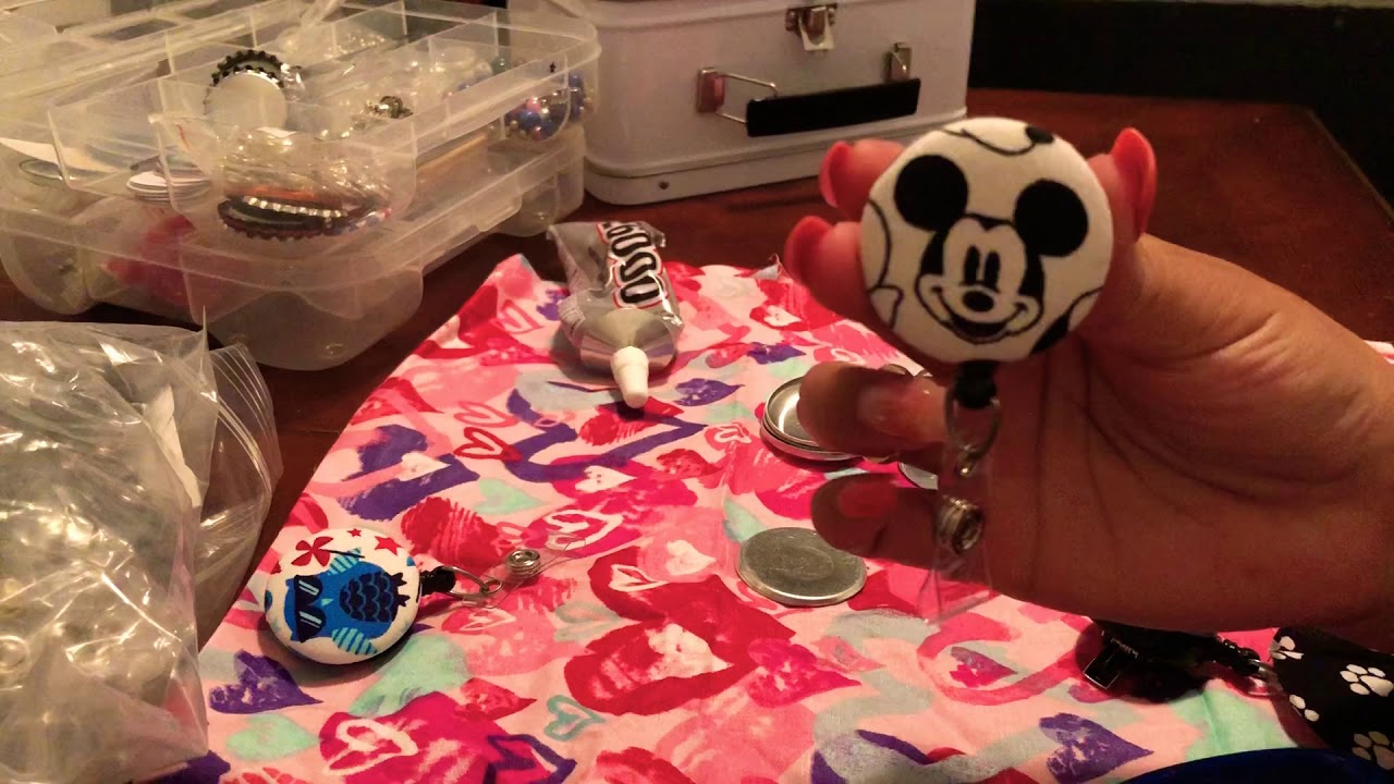 How to make a badge reel with a button