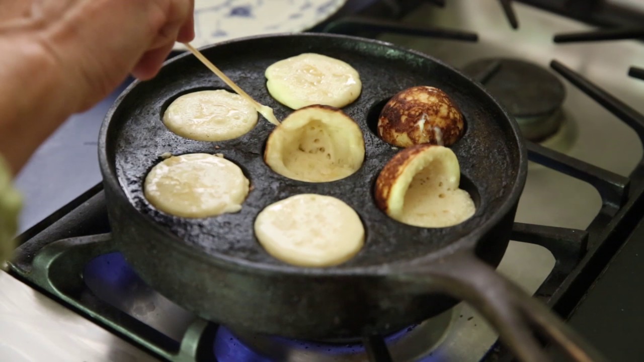 Making aebleskivers with Kim Davaz