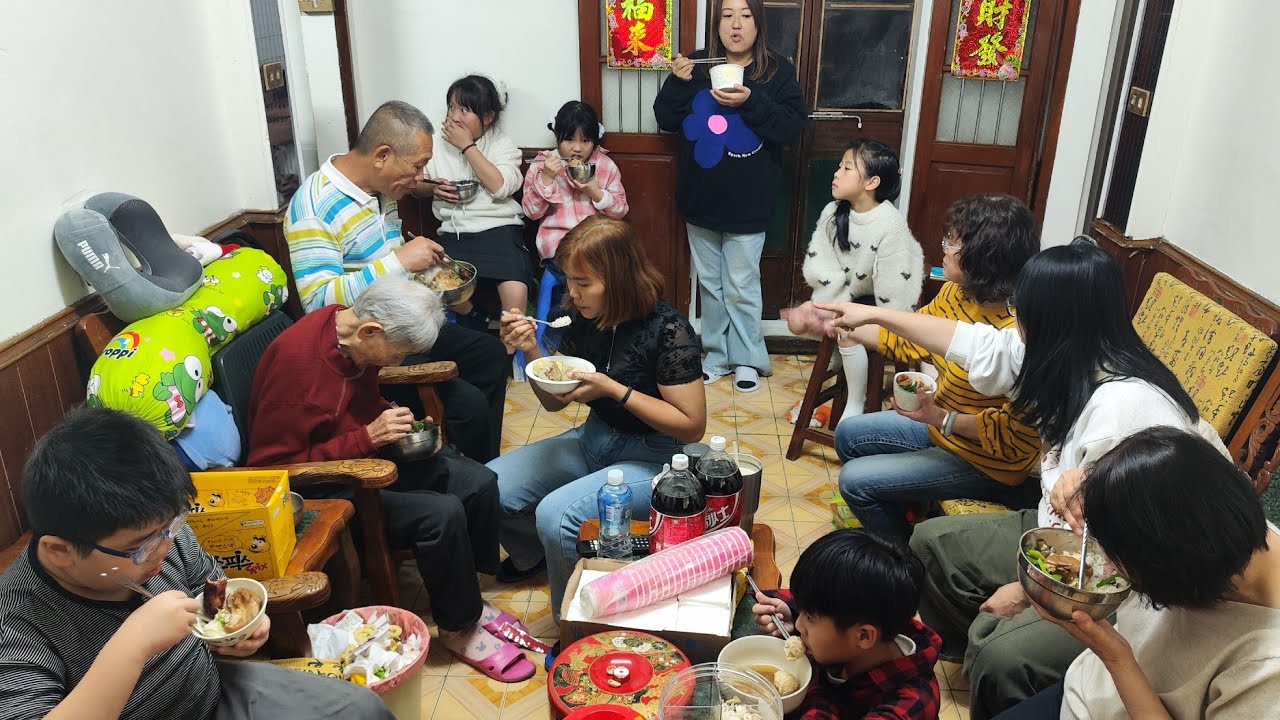 20260218 大年初二回娘家三合院下午到晚餐時間的熱鬧時光