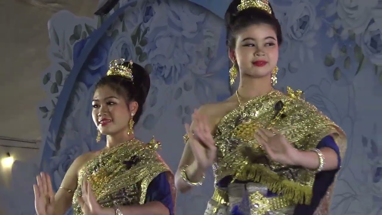 ระบำไตรรัตน์ โดย โรงเรียนกำเนิดวิทย์ - งานกาชาด ประจำปี ๒๕๖๘ ณ เวทีกลาง สวนลุมพินี  ๑๕ ธันวาคม ๒๕๖๘