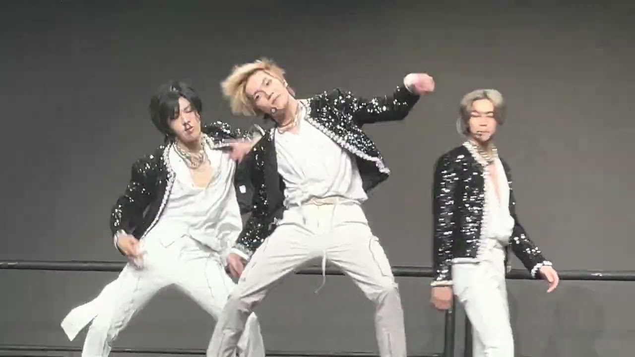 [4K] SR15B_ BASSBOT - NCT 127 NEO CITY THE LINK CHICAGO