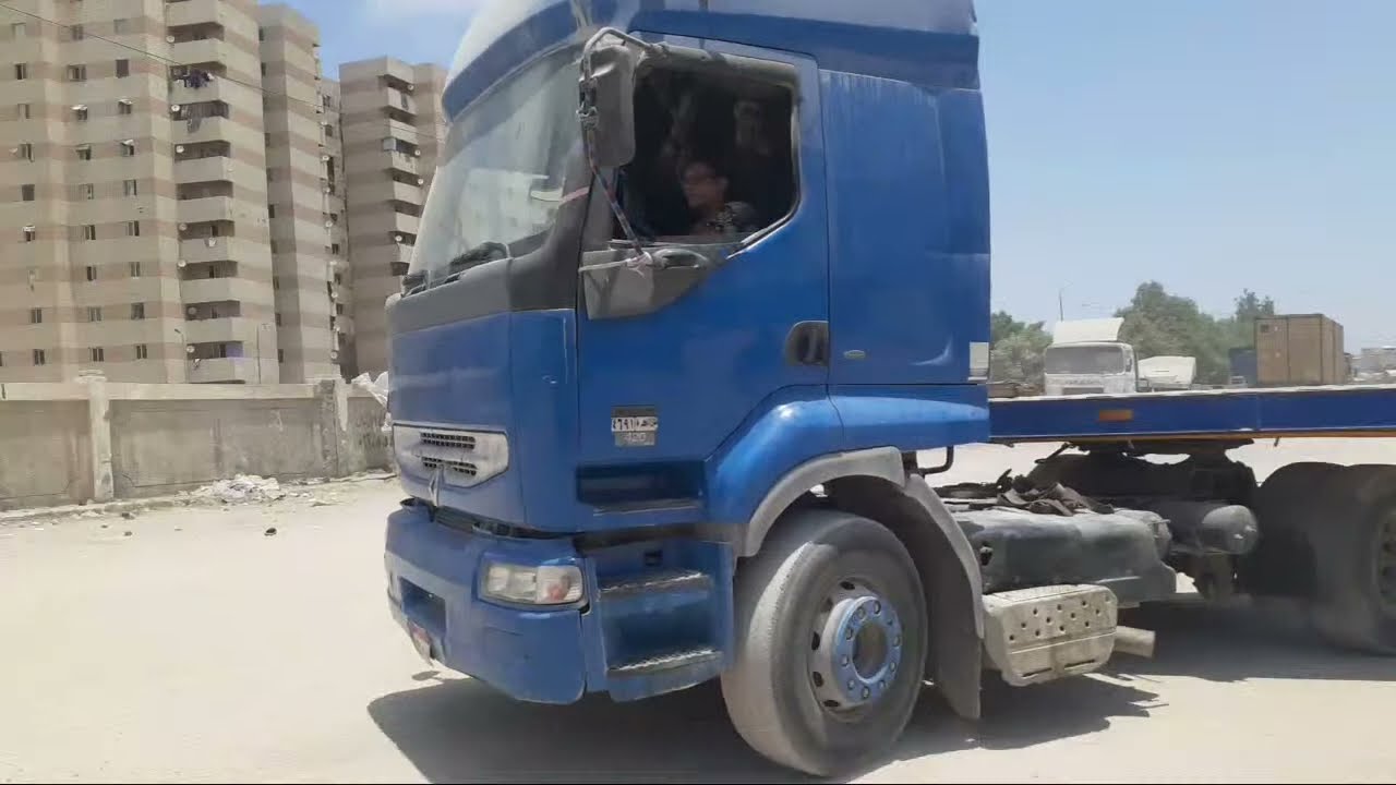 تحدى الرجوع بالخلف بالتريلا من مرة