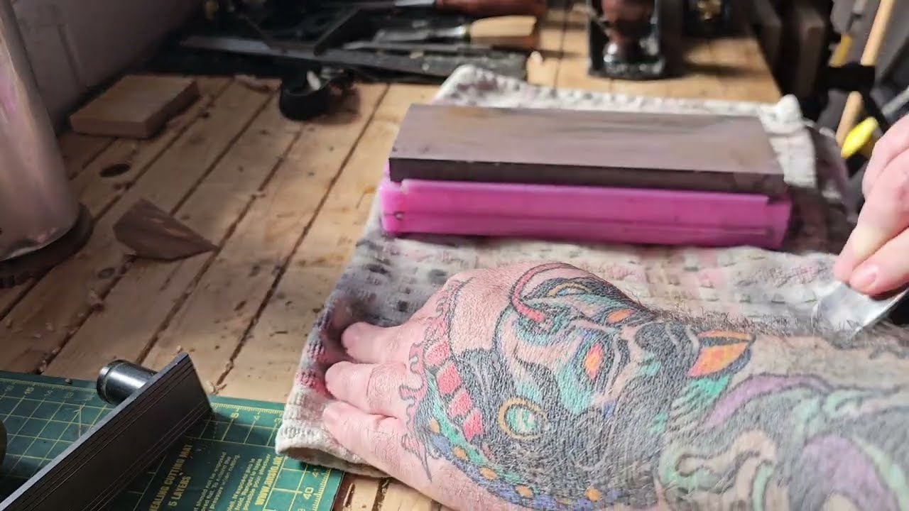 Honing to a razor edge using a #shapton stone freehand #handtools #sharpening
