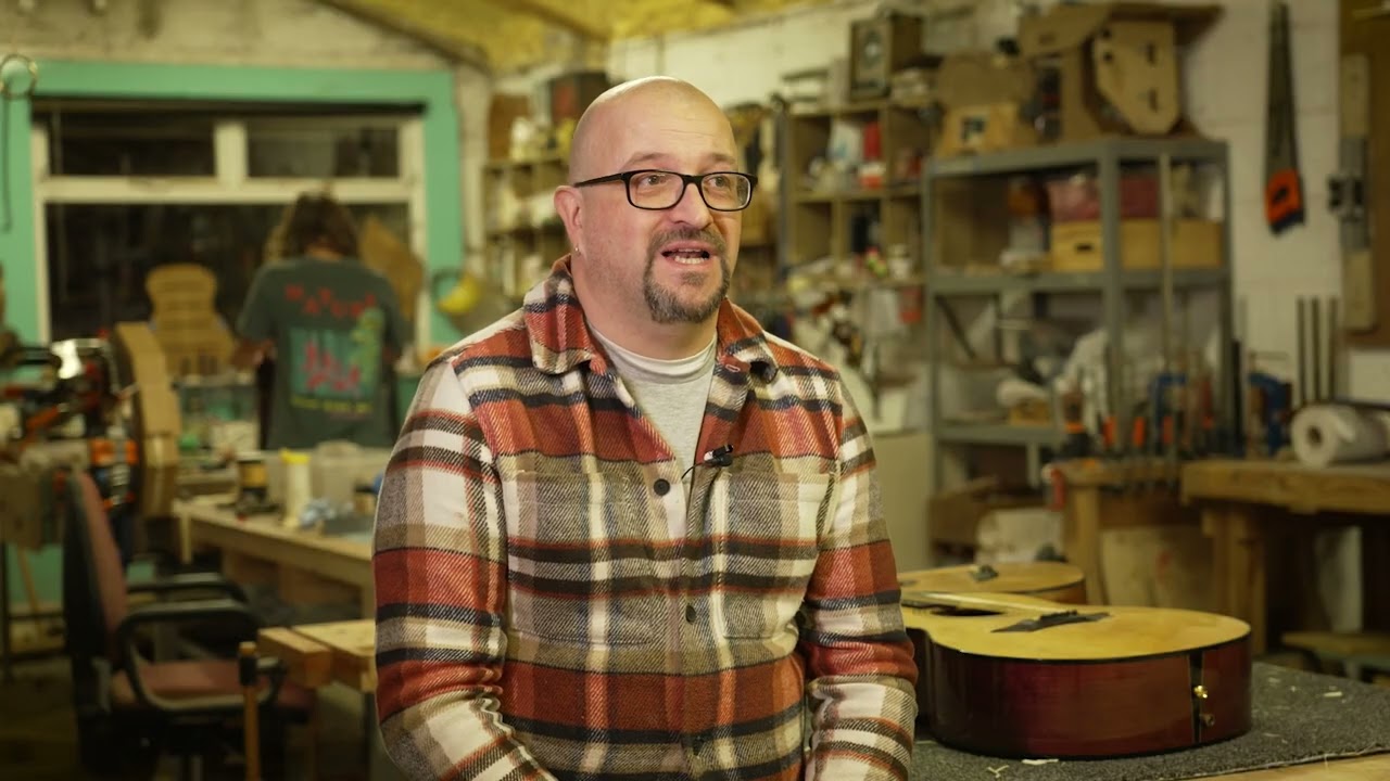 Lloyd McCann - Guitars , Custom Guitars & Bouzoukis, School of Lutherie