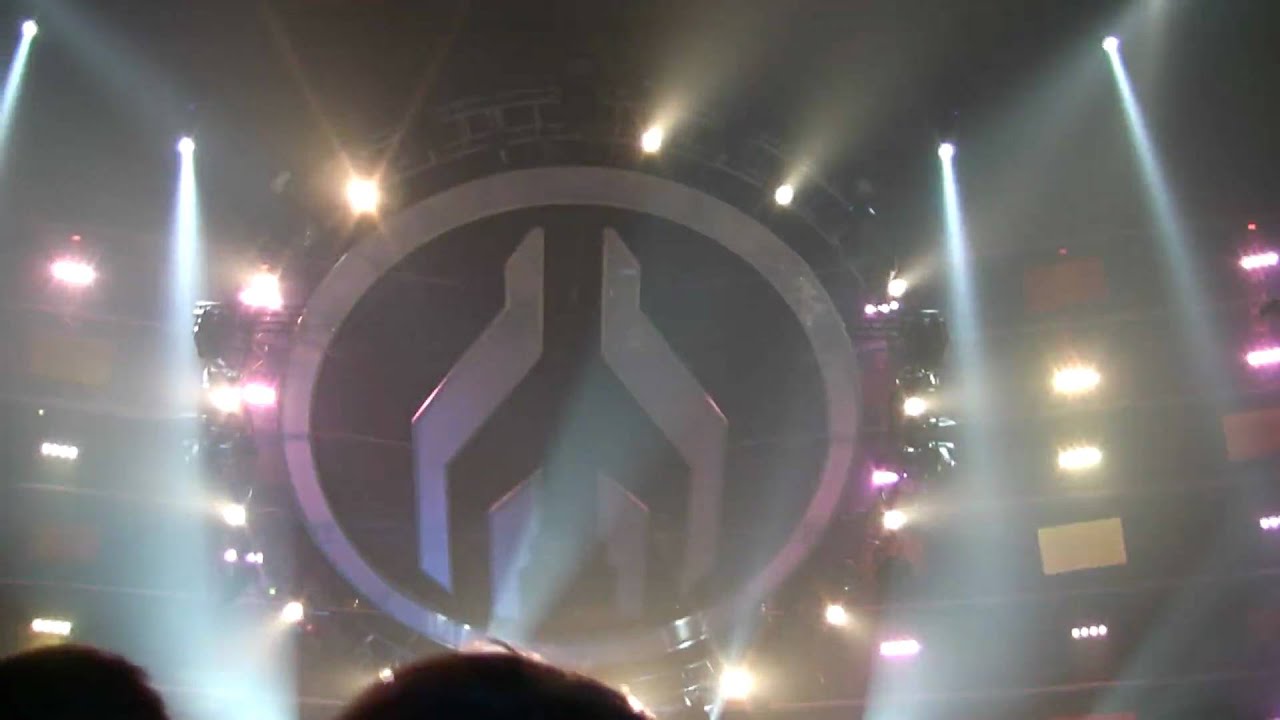 Members of Mayday @ Massive Moments Part 3 HQ in HD & Stereo Mayday 2009