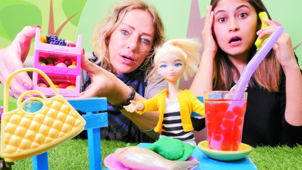 Oyuncak Kafe. Balık ve smoothie yapıyoruz! Eğlenceli çocuk videosu.