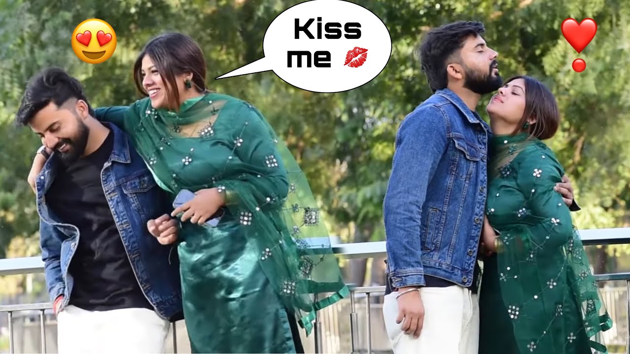 Kiss Day 😘💋आज तो kiss चाहिए 🥰 kiss me 😜शर्माओ मत 😂| crazy sana khan |