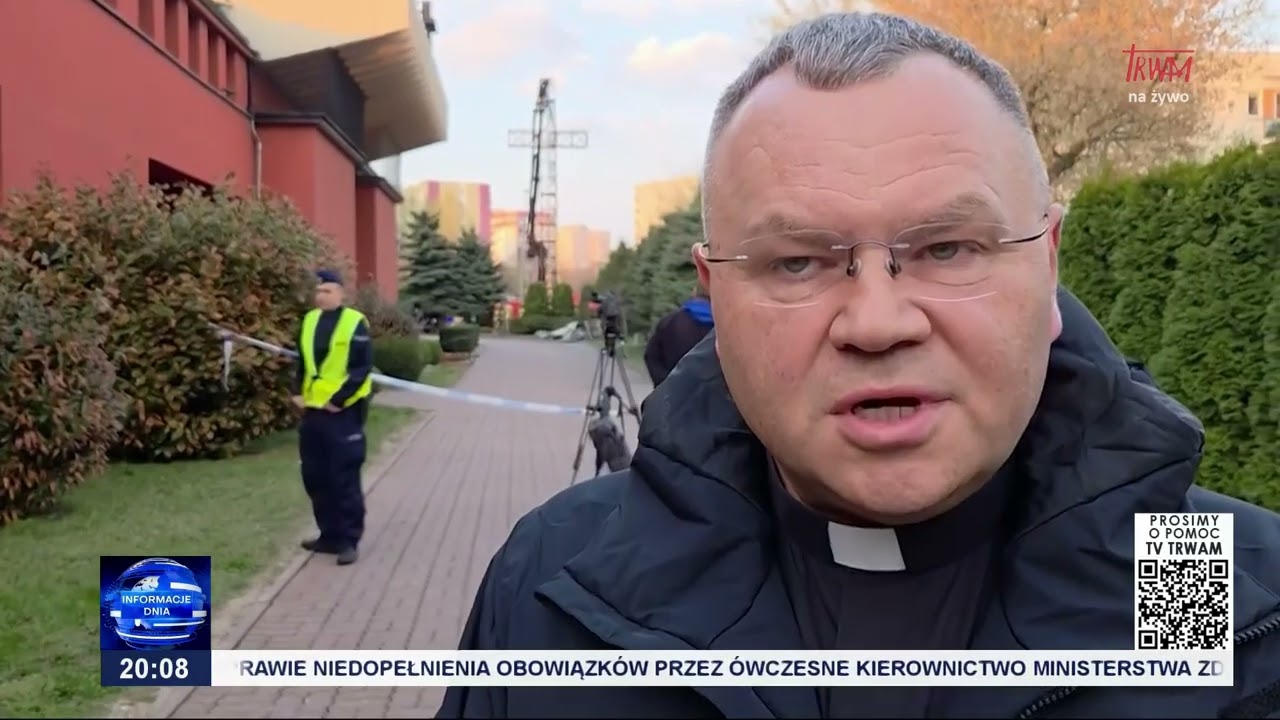 W Warszawie spłonął krzyż