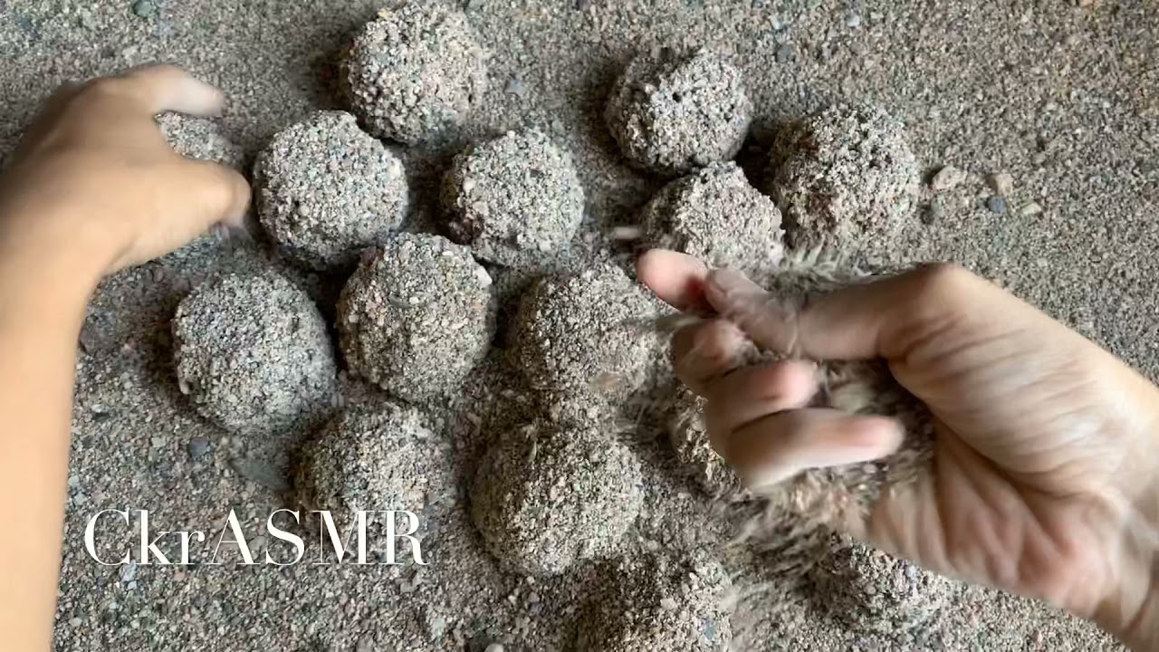ASMR : sand stone crumbles dry and pouring sand in water 💦 |   CkrASMR