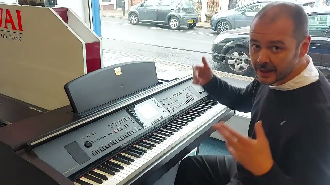 Used Yamaha CVP305 Rosewood - Rimmers Music