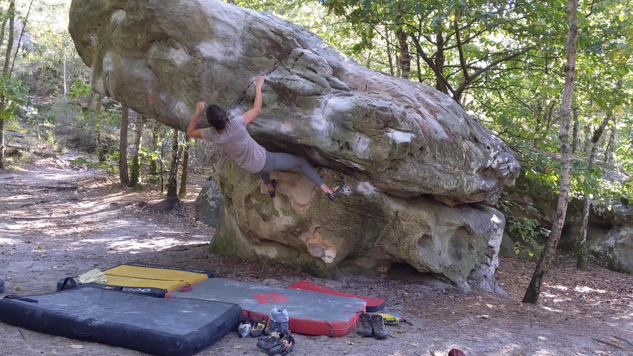 Fontainebleau Bouldering - Yoga, 7a/6c